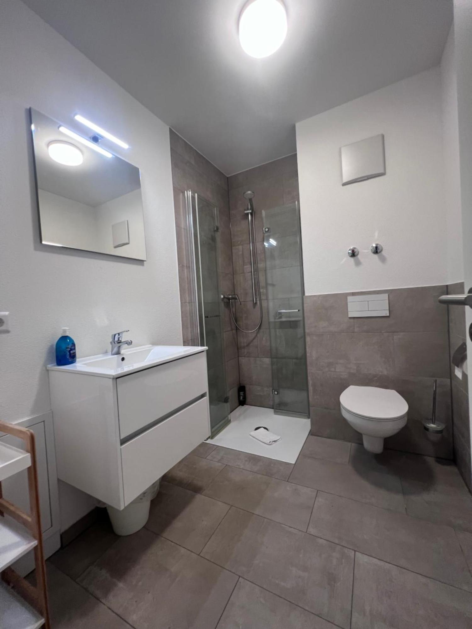 Отель New Age Boardinghaus P5 Хейльбронн Экстерьер фото